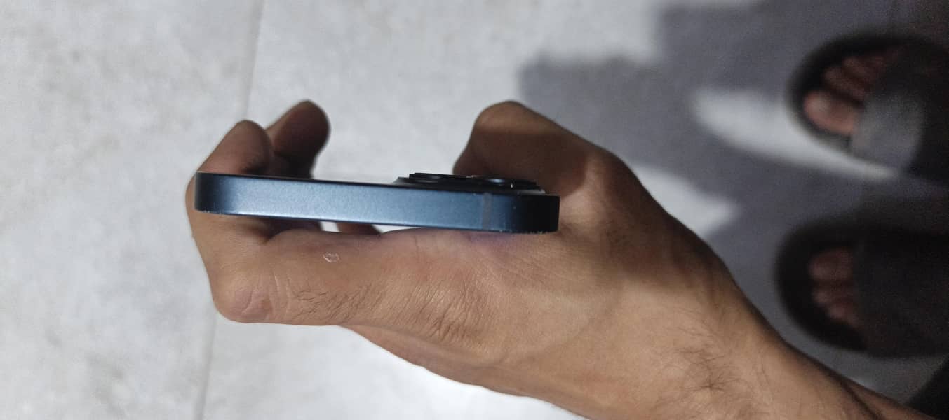 Apple iPhone 13 3