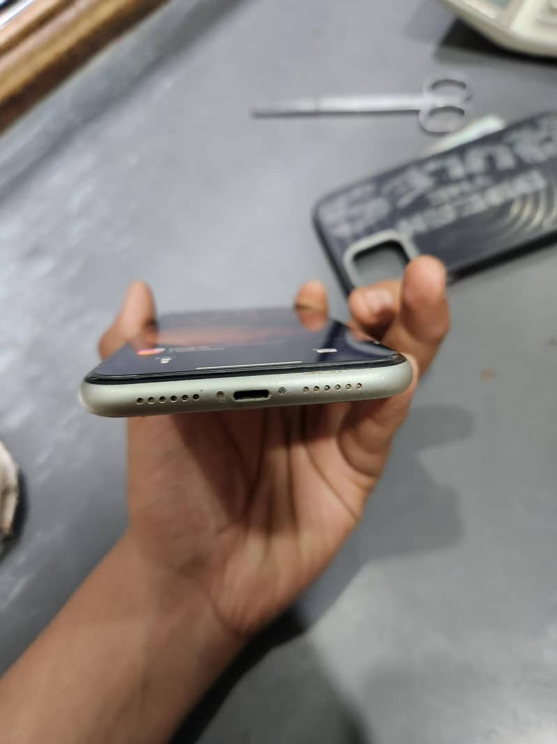Apple iPhone 11 2