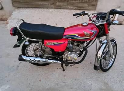 Honda 125 cc bike urgent for sale 03294565513
