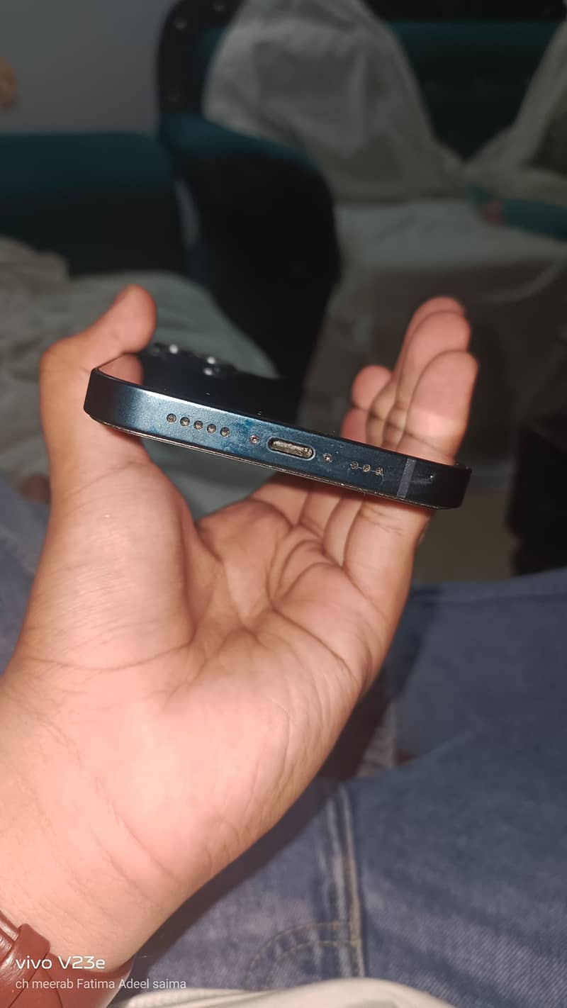 Apple iPhone 13 3