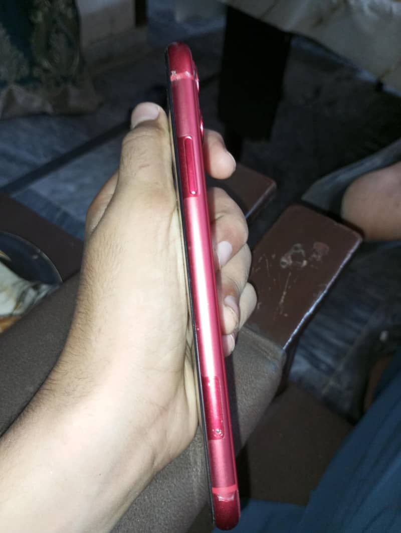 Apple iPhone 11 3