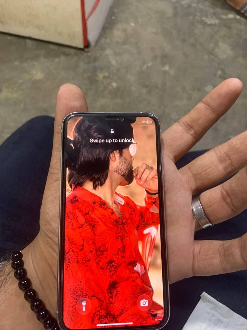Apple iPhone 11 Pro 1