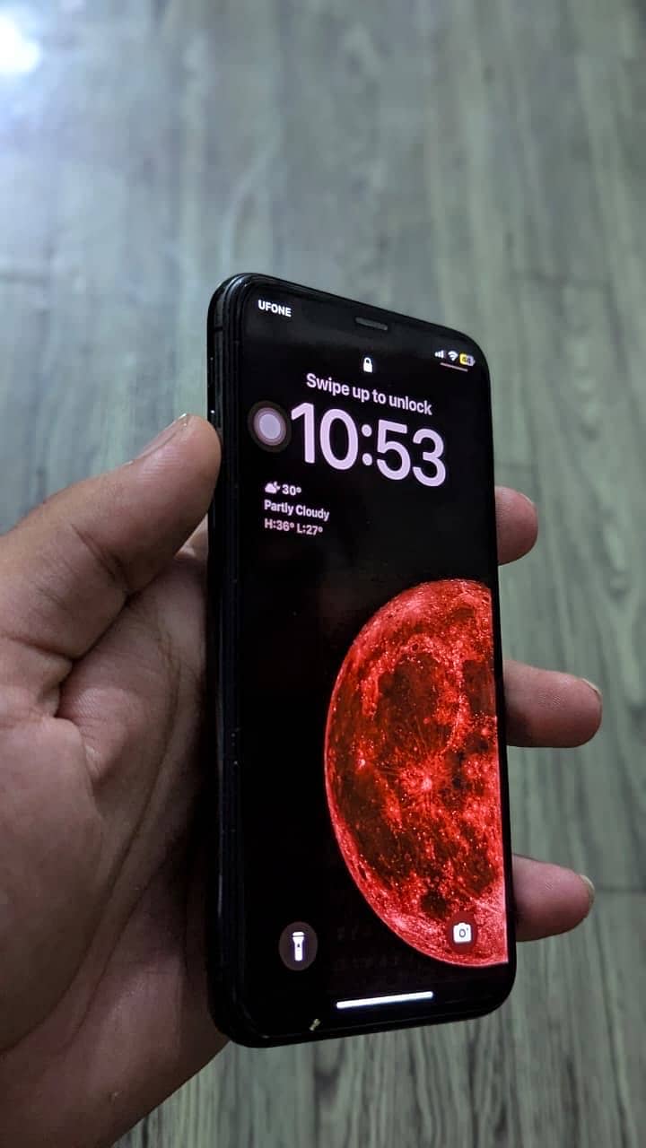 Apple iPhone XS 1