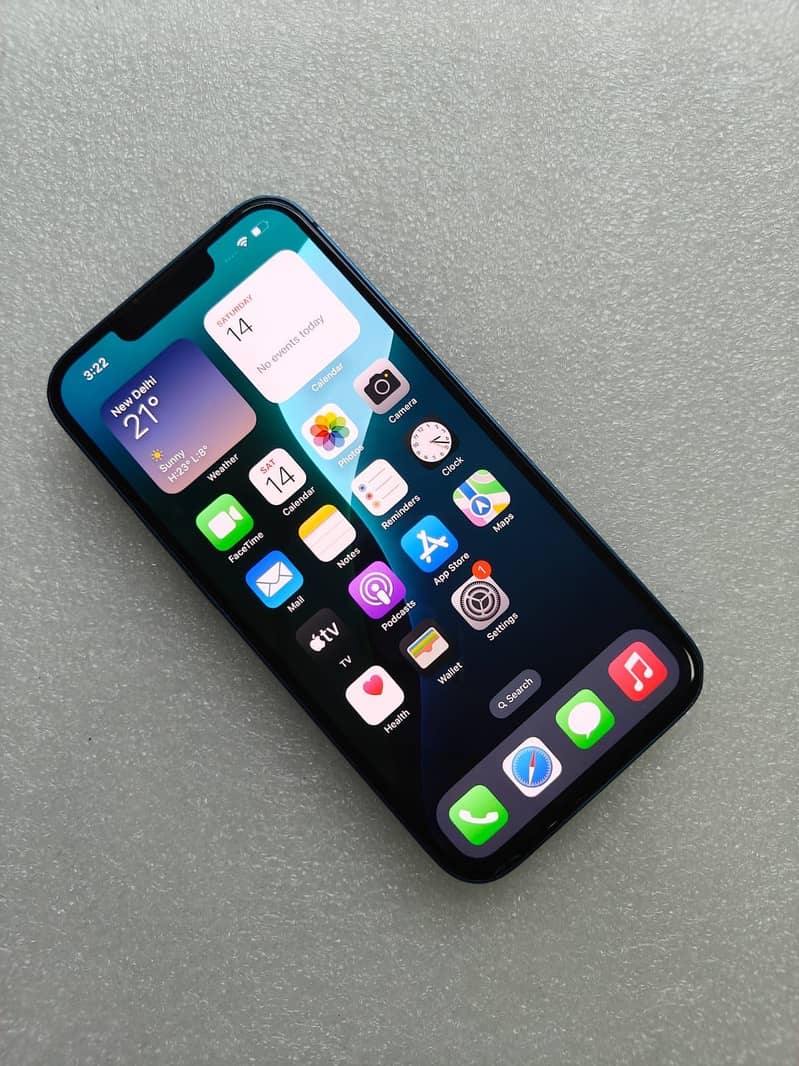 Apple iPhone 13 2