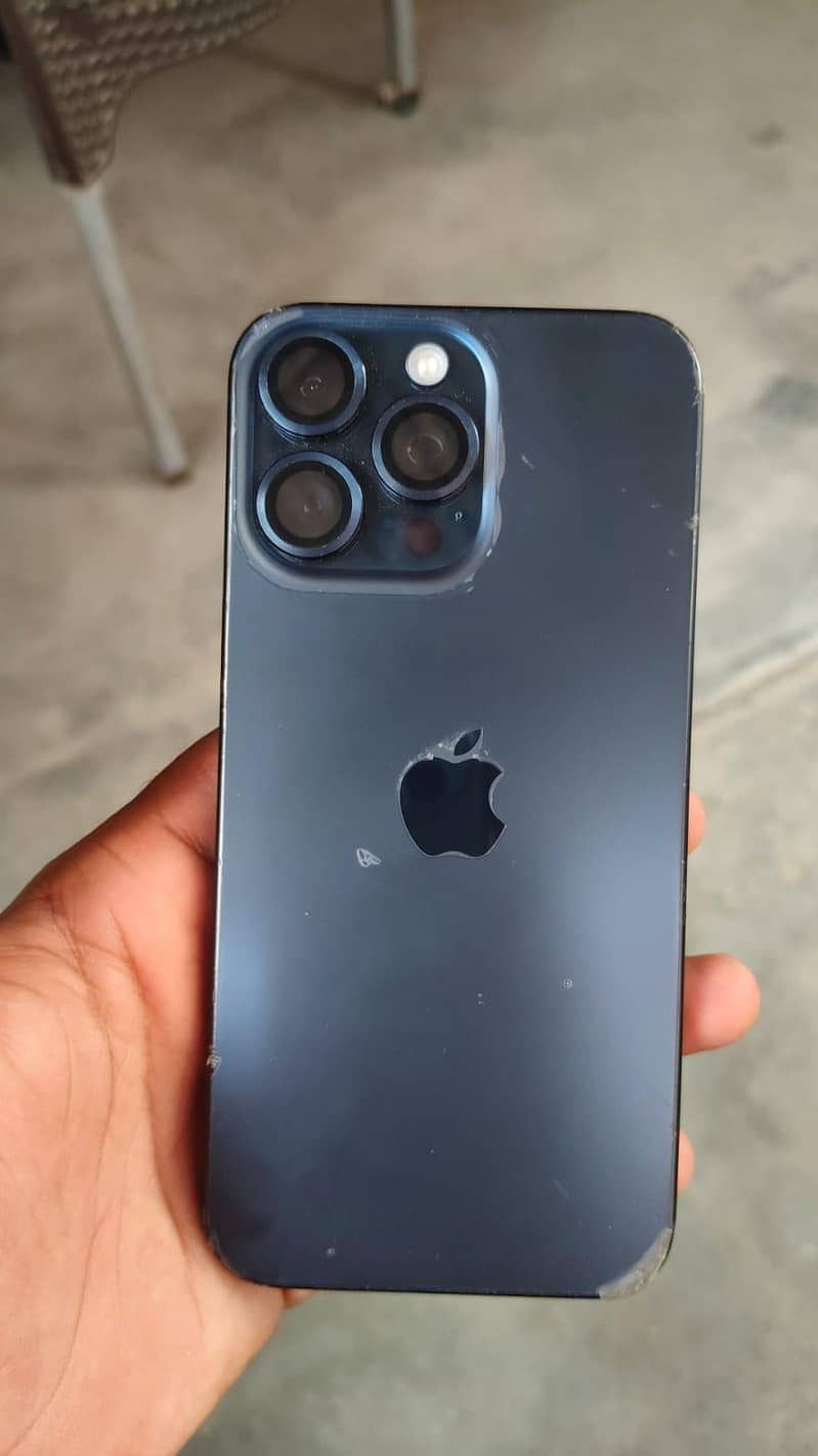 Apple iPhone 15 Pro Max 5