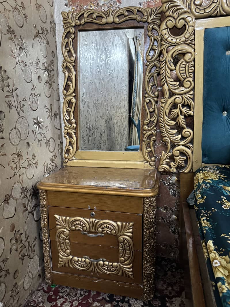 Complete bed set for room 4