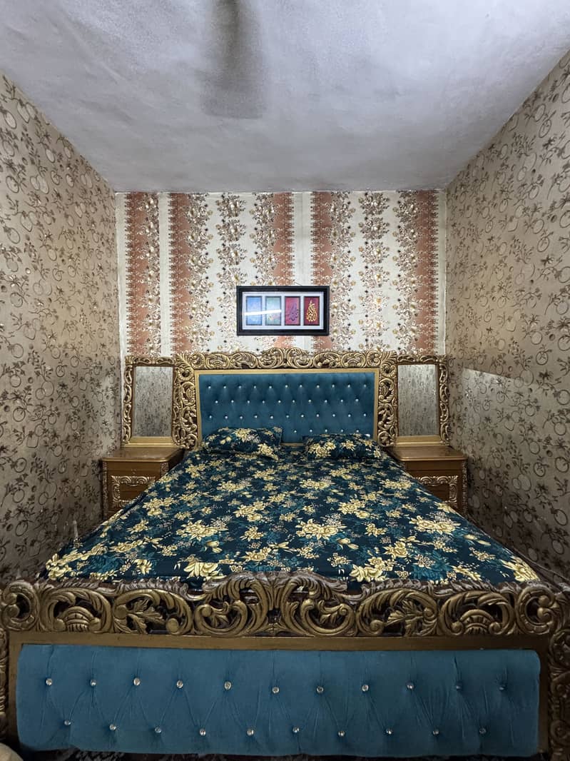Complete bed set for room 7