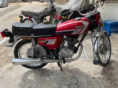 Honda cg 125 model 2012 Karachi Number Genuine Saman Karachi Number