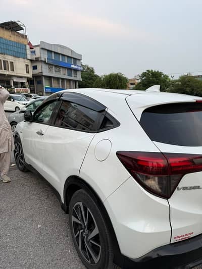 Honda Vezel 2016