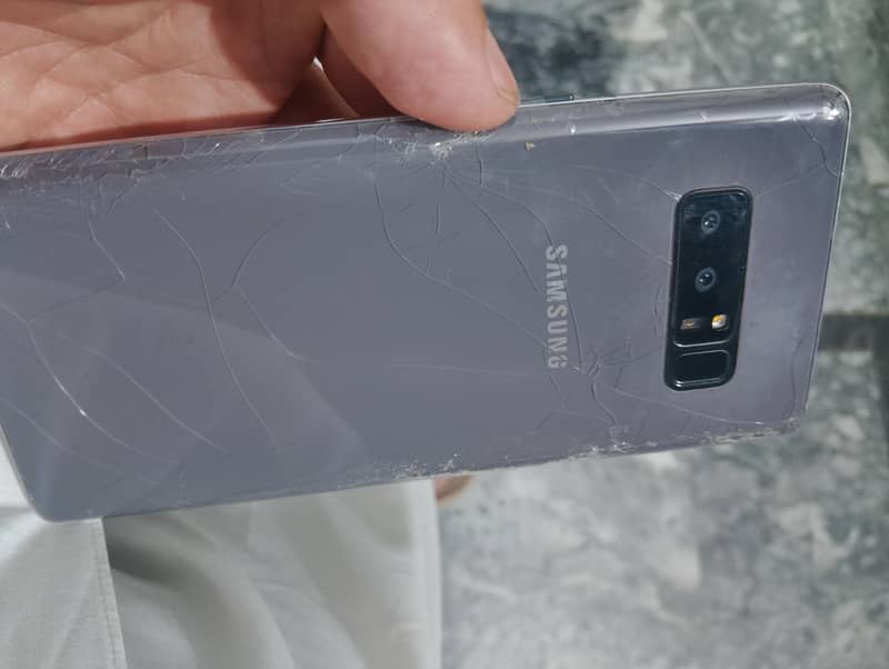 Samsung Mobile Note 8 1