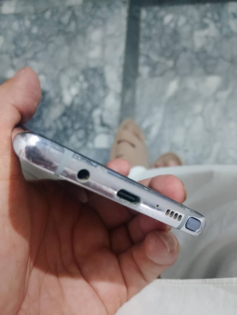 Samsung Mobile Note 8 3
