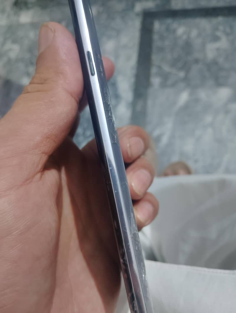 Samsung Mobile Note 8 4