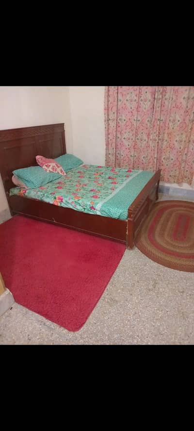 wooden bed queen size without mattress