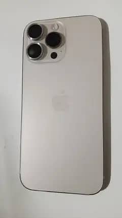 Apple iPhone 16 Pro Max 1