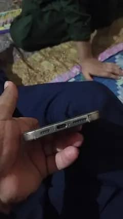 Apple iPhone 16 Pro Max 6