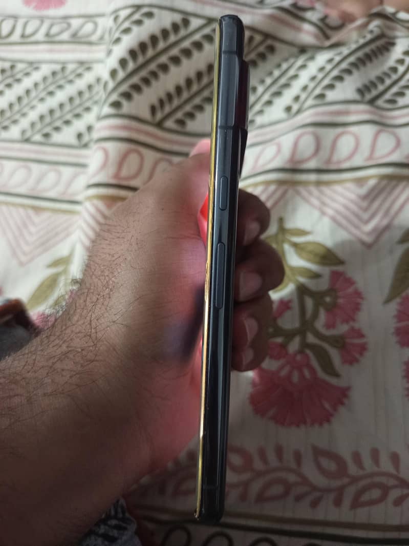 Google Pixel 7 pro 3
