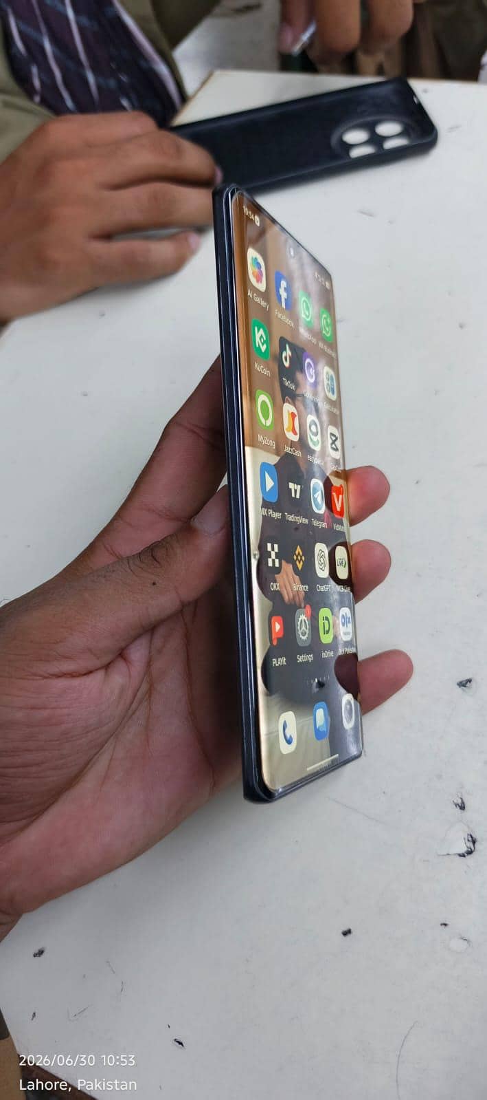 Tecno CAMON 30S 3