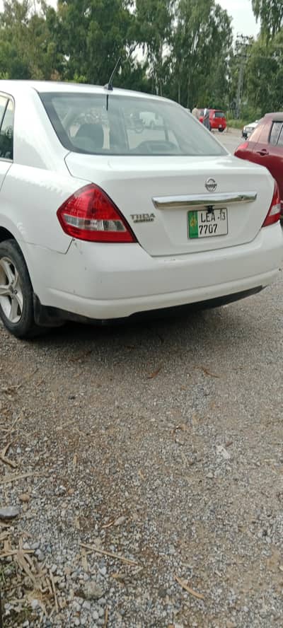 Nissan Tiida 2007
