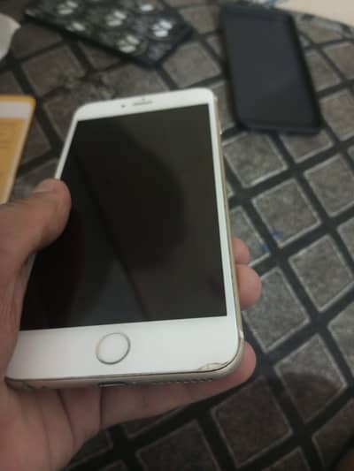 Apple iPhone 6S Plus my cuzn bought it from london