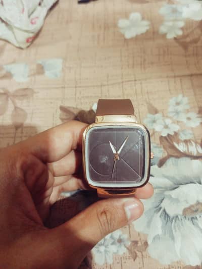 used smart watch in perfect condition!!!