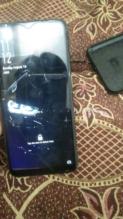 OPPO F9 Pro 4gb ram 64 gb storage screen damage but work properly