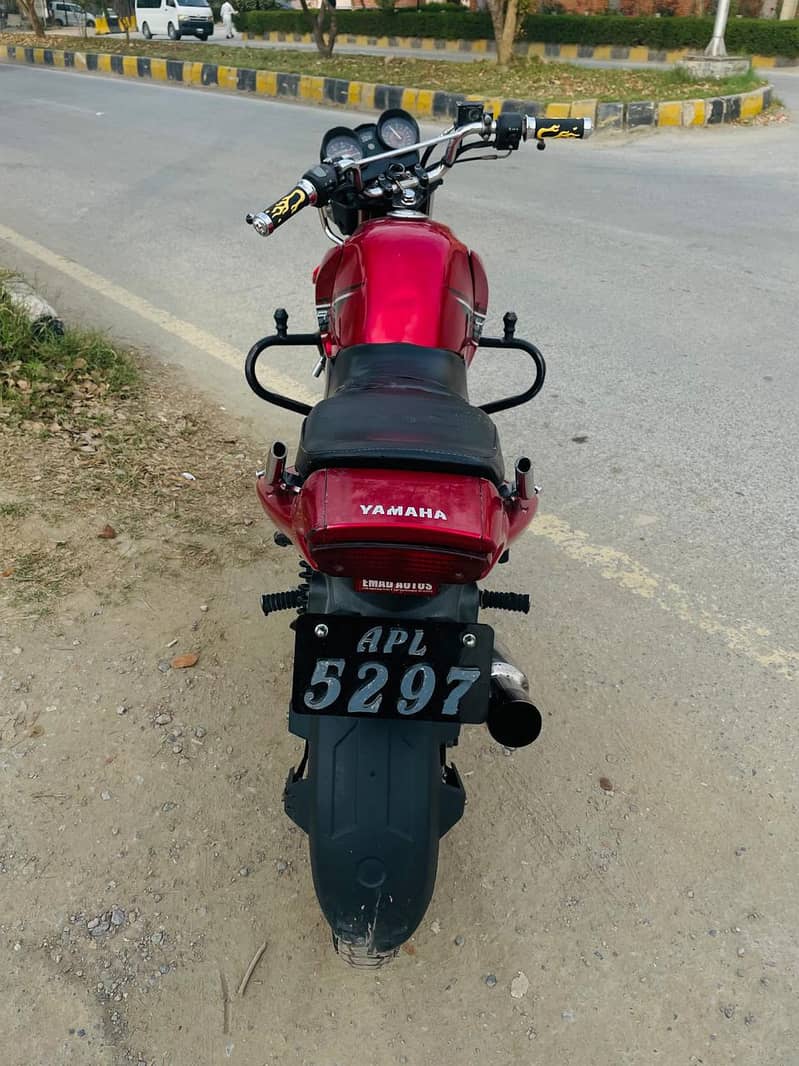Yamaha 1