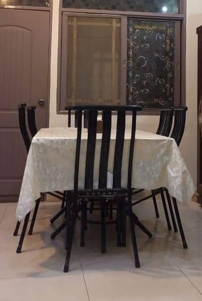 6 seater dining table