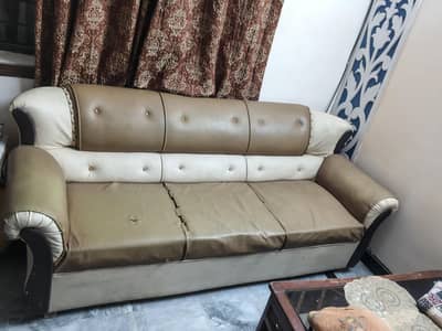 5 Seater Sofa Set | Urgent Sale Due to Shifting | Reasonable Price