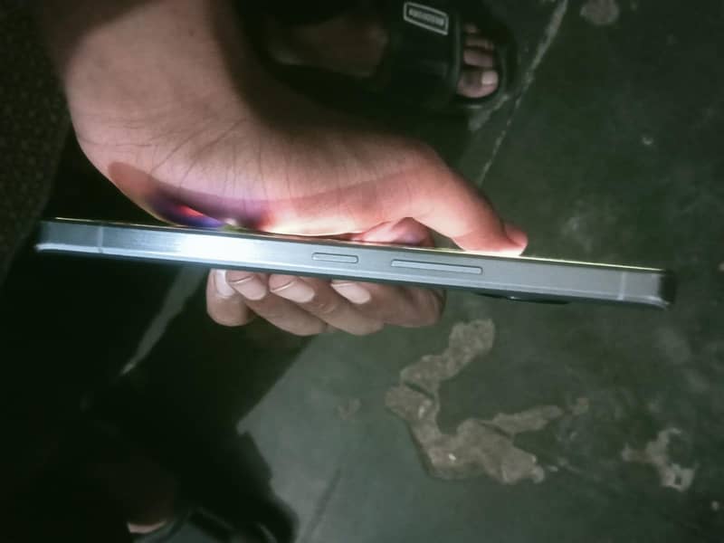 Sharp Aquos R7 1