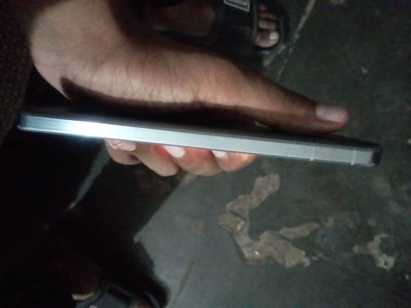 Sharp Aquos R7 2