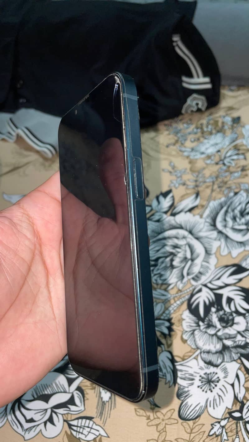 Apple iPhone 14 2
