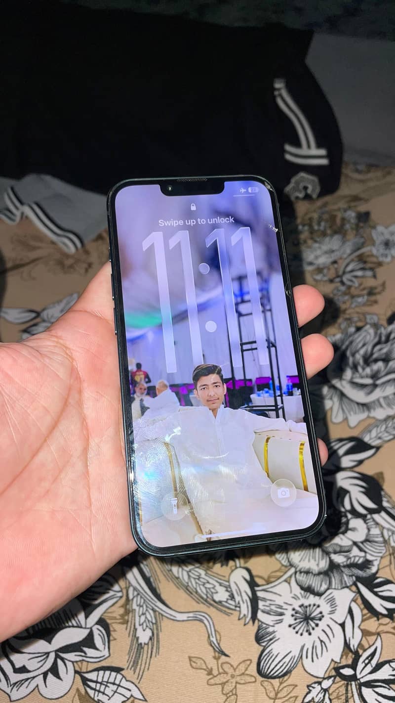 Apple iPhone 14 4