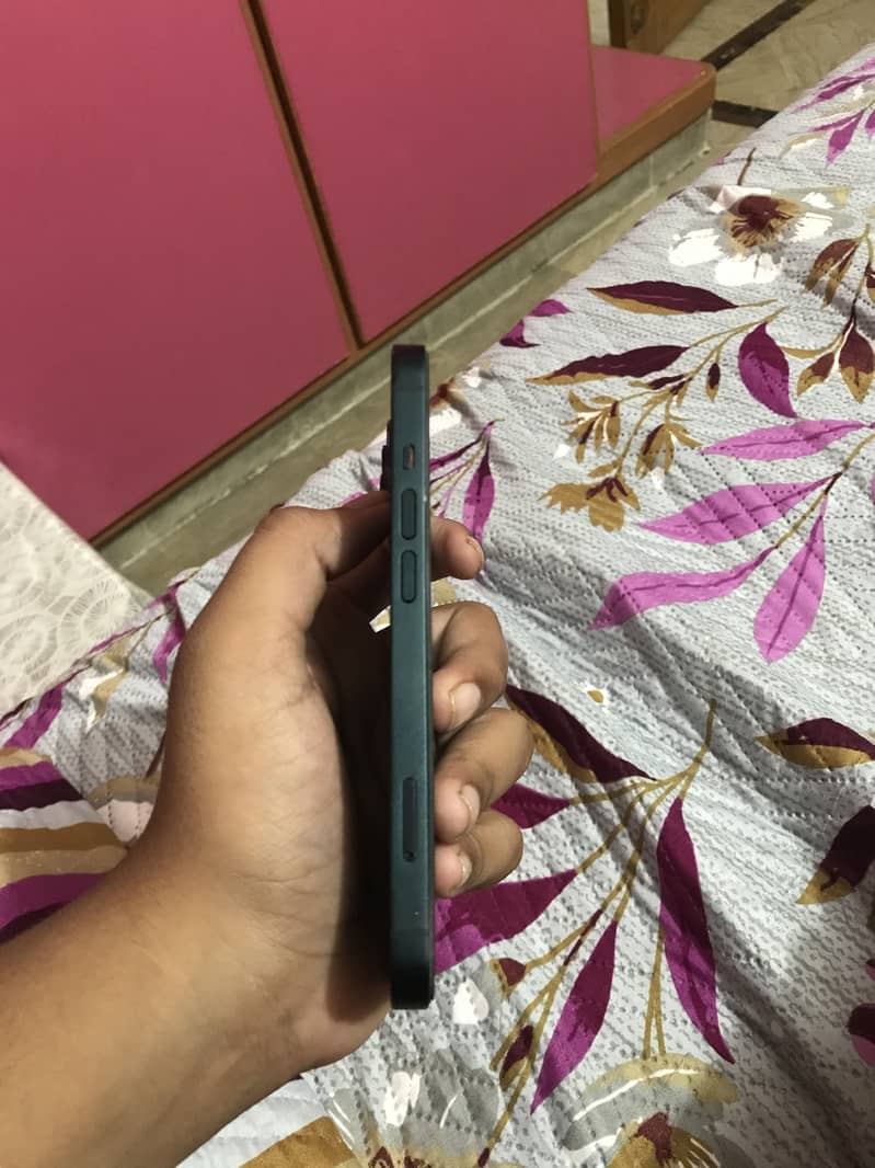 Apple iPhone 14 1