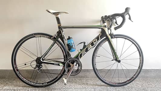 Felt carbon fibre bicycle