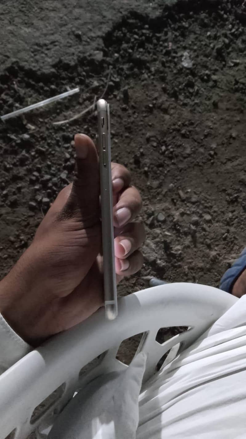 Apple iPhone 7 Plus 3