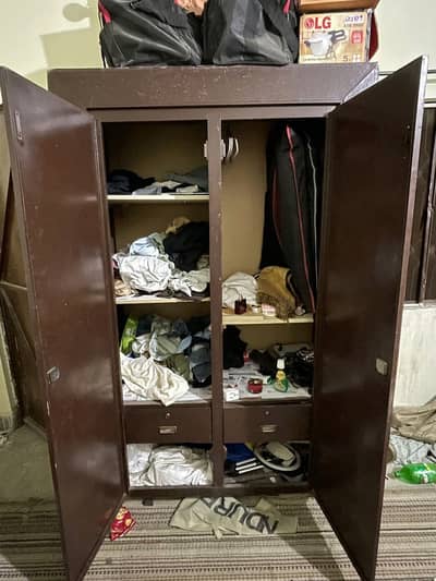 URGENT MOVEOUT SALE Spacious Wardrobe / Almari in Excellent Condition