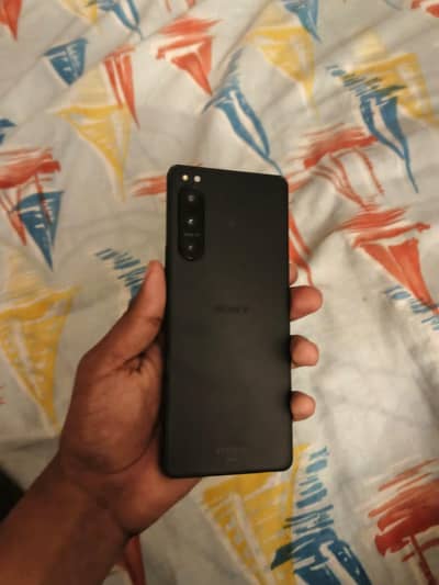 Sony Xperia 5 mark 4 sim time available