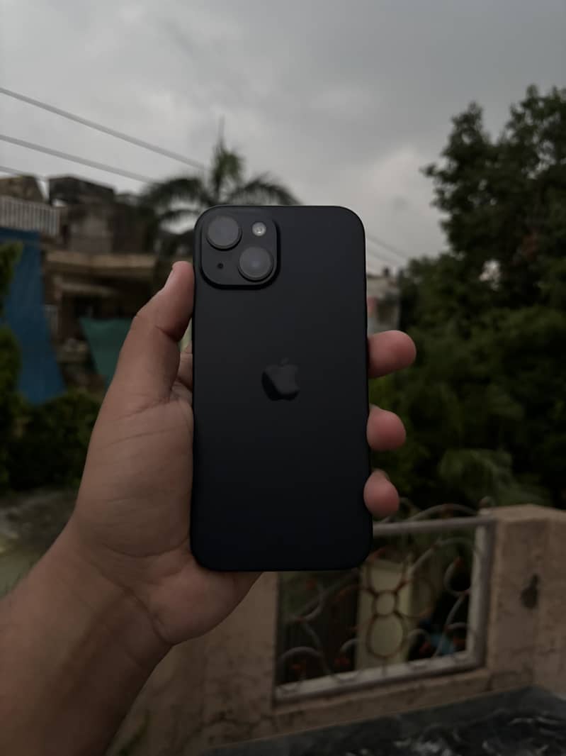 Apple iPhone 15 4