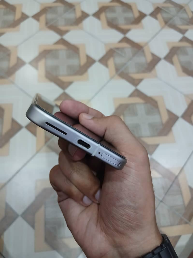 Google Pixel 9 7