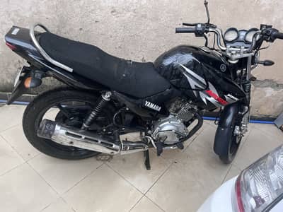 Yamaha YBR heavy bike
