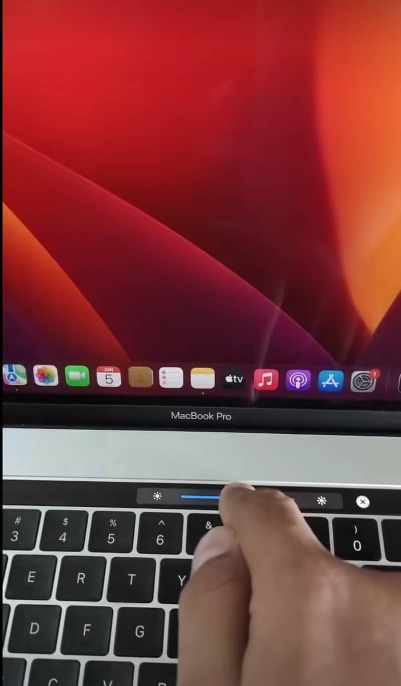 MacBook Pro 1