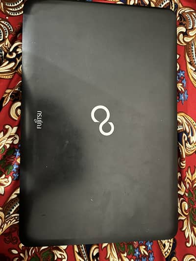Fujitus Lifebook A512 Core i3 3rd Gen 4Gb Ram