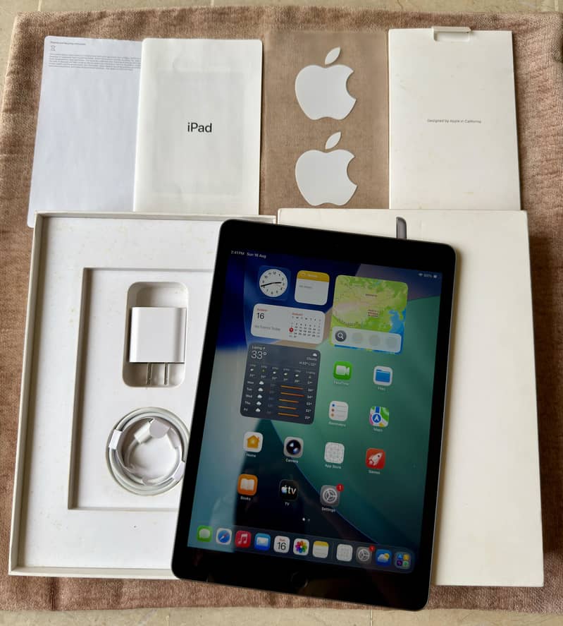iPad 9th Gen Complete Box 1