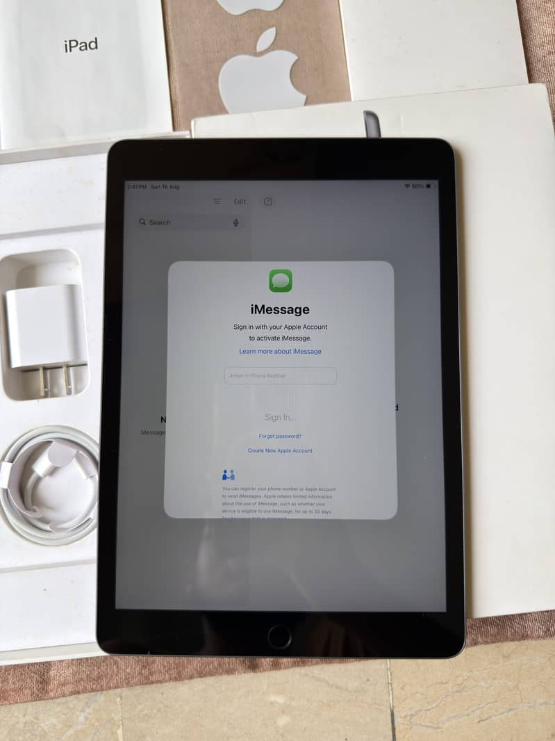 iPad 9th Gen Complete Box 9