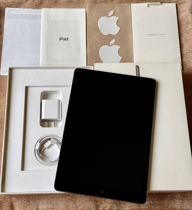 iPad 9th Gen Complete Box 11