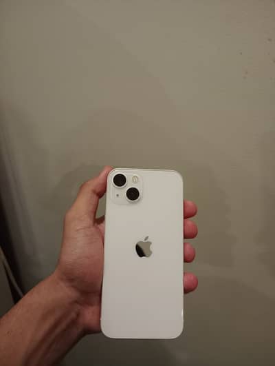 Apple iPhone 13