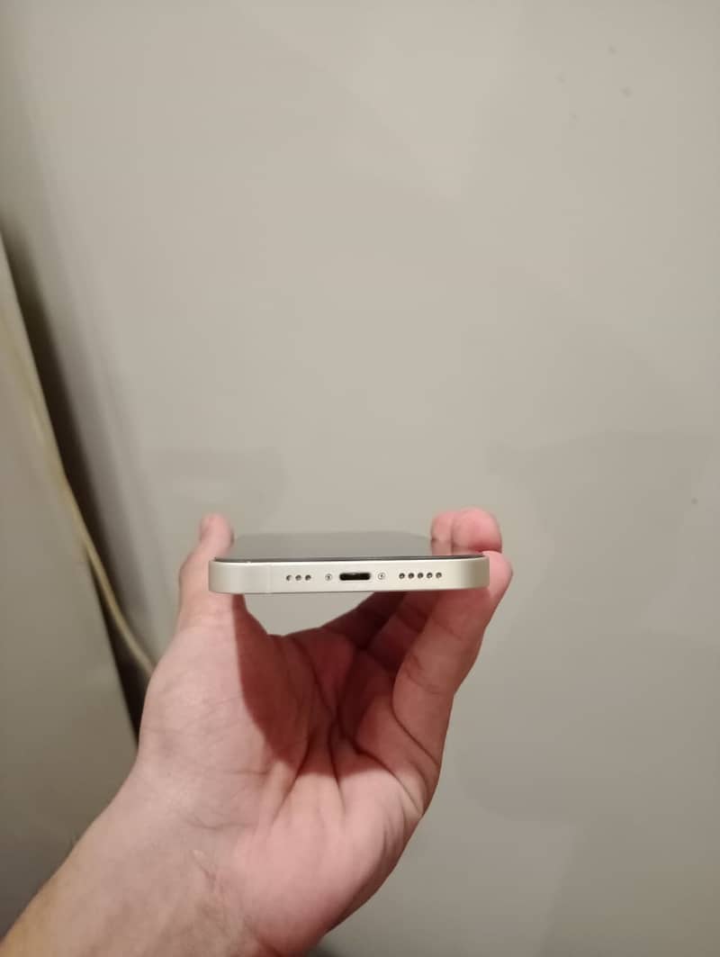 Apple iPhone 13 3