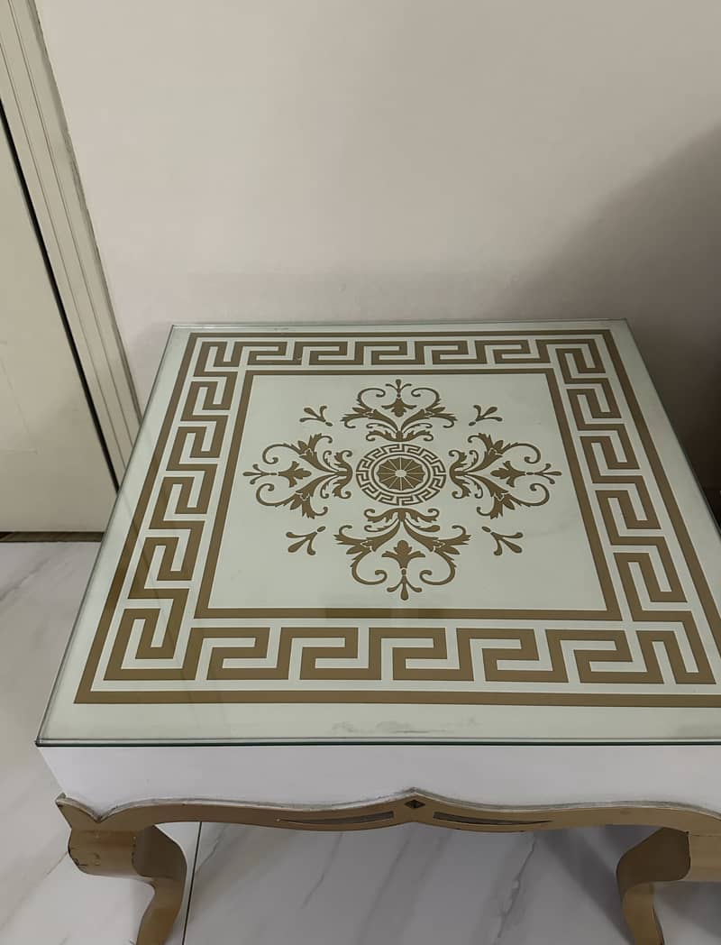 2 Sidetables 1