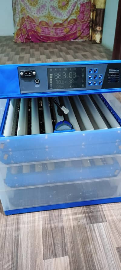 incubator Ac and dc for 192 eggs