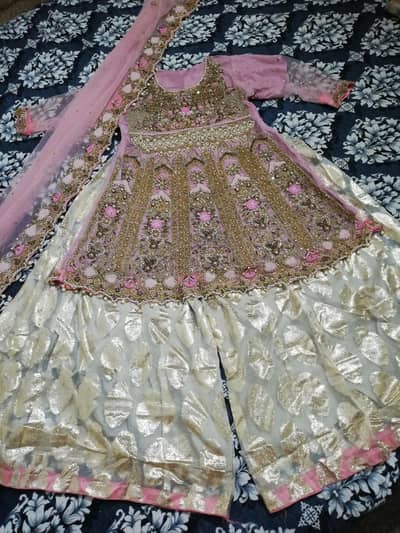 Wedding wear dress